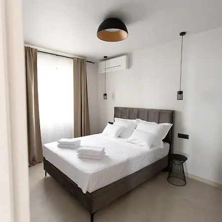Luxury Pam - Private With A Heated Pool And A Summer Terace With 4 Bedrooms - 230 M2 New!! וילה