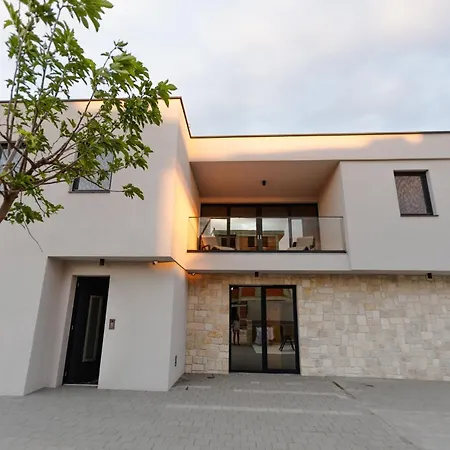 Luxury Pam - Private With A Heated Pool And A Summer Terace With 4 Bedrooms - 230 M2 New!! Mandre