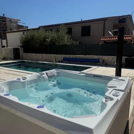 Luxury Pam - Private With A Heated Pool And A Summer Terace With 4 Bedrooms - 230 M2 New!!
