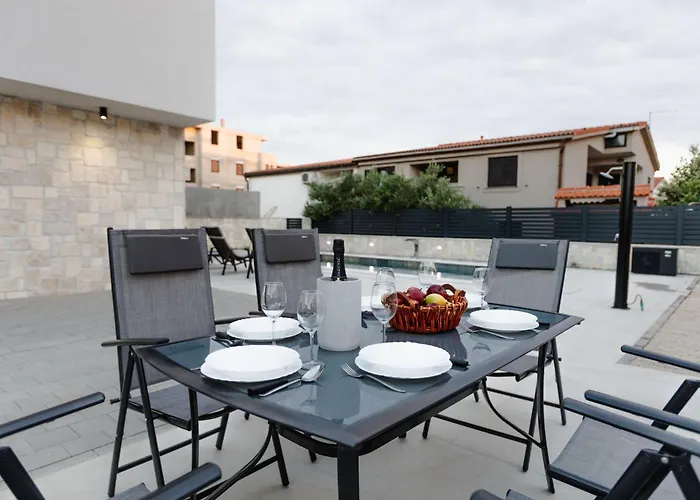 Luxury Pam - Private With A Heated Pool And A Summer Terace With 4 Bedrooms - 230 M2 New!! *